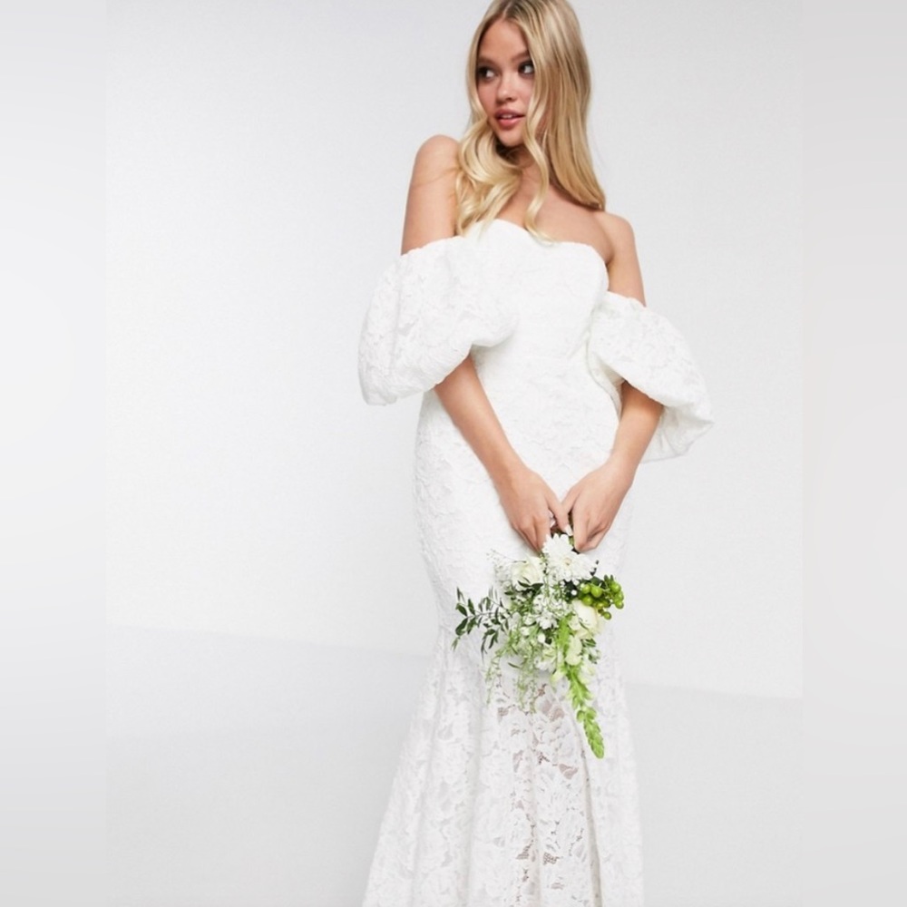 ASOS EDITION Chelsea off
shoulder lace wedding dress